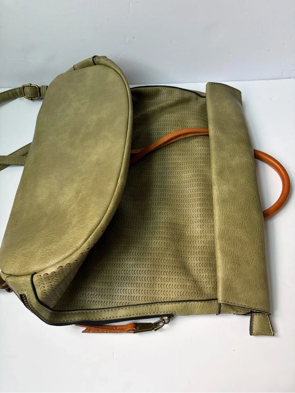 Unbranded stylish olive